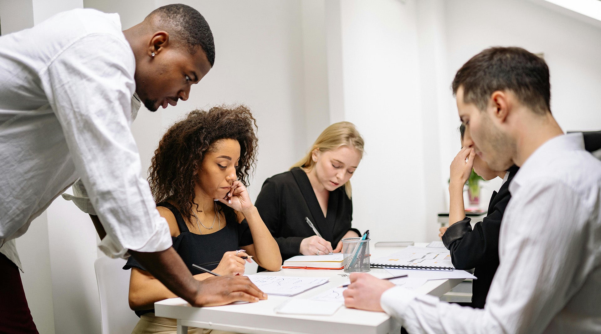 slider image slider_item_BNccNw